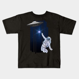 Ufo alien funny cute flying spaceship astronaut moon mars cosmic forest Kids T-Shirt